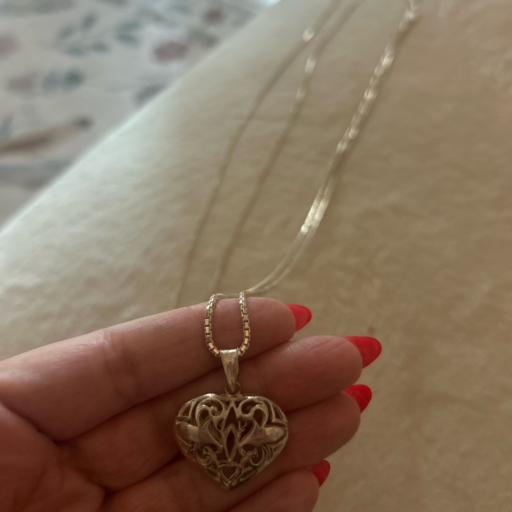 Elegant Silver Heart Pendant Necklace